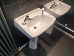 white sink bathroom